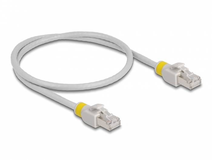 Ein weißes Ethernet-Kabel mit gelben Markierungen an den Enden.