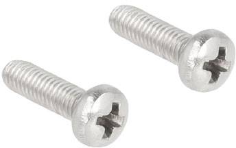 Zwei silberne Kreuzschlitzschrauben nebeneinander auf weißem Hintergrund.