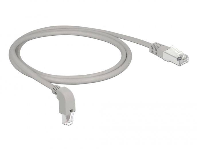 Ein graues Ethernet-Kabel mit zwei RJ45-Steckern.