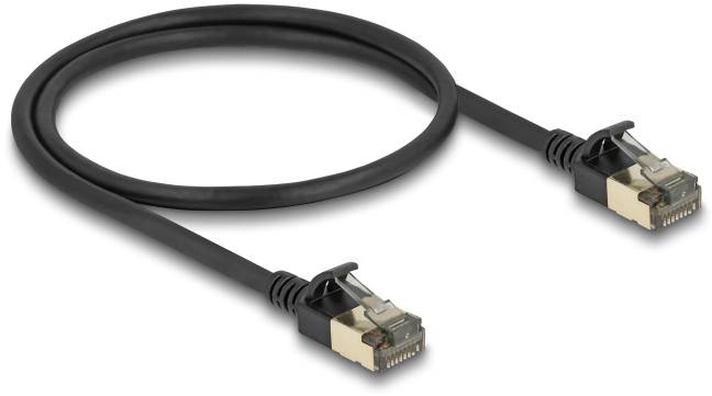 Ein schwarzes Ethernet-Kabel mit zwei vergoldeten RJ-45-Steckern, geeignet für Netzwerkverbindungen.