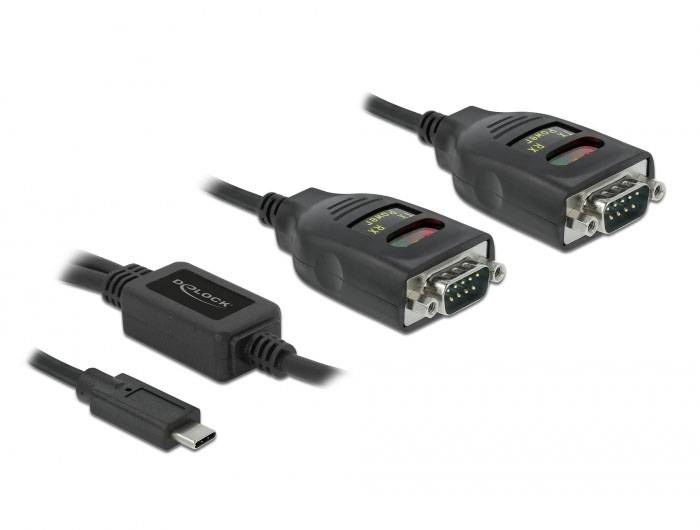 Zwei schwarze Adapter mit RS-232-Anschlüssen und einem USB-C-Kabel. Marke: DeLock. Verbindet serielle Geräte mit USB-C-kompatibler Hardware.