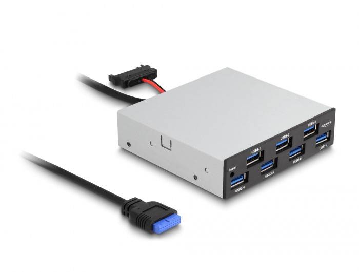 Ein silbernes USB-3.0-Hub mit sieben Anschlüssen, daneben ein schwarzes USB-Kabel mit blauem Anschluss.