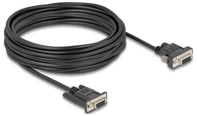 Ein langes, schwarzes VGA-Kabel mit zwei VGA-Steckern an den Enden, geeignet für die Verbindung von Computern mit Monitoren oder Projektoren.