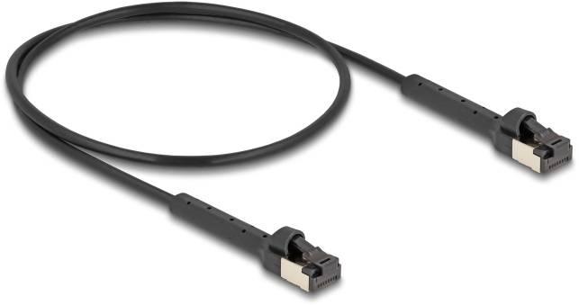 Ein schwarzes Kabel mit zwei gleichen Steckern an beiden Enden, für Datenverbindungen geeignet.