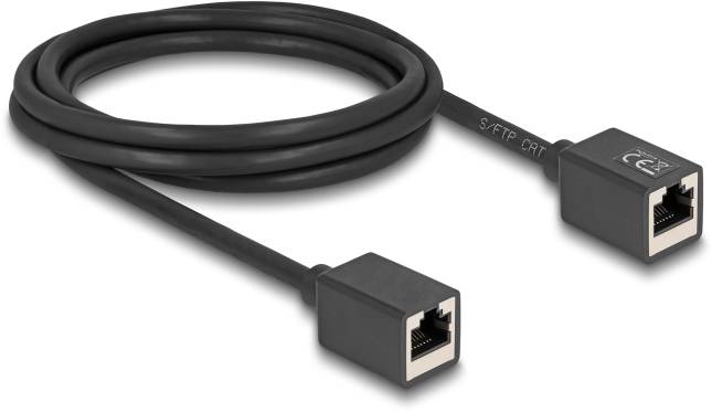 Schwarzes Ethernet-Kabel, etwa zwei Meter lang, mit zwei RJ45-Steckern an den Enden, geeignet für Netzwerkanwendungen.