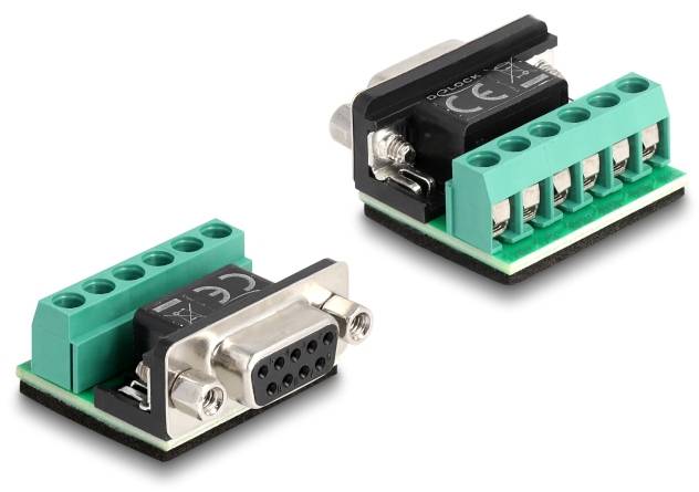 Zwei Adapter mit grünen Schraubklemmen und DB9-Anschlüssen. Ein Adapter zeigt den Port, der andere die Unterseite mit CE-Kennzeichnung.