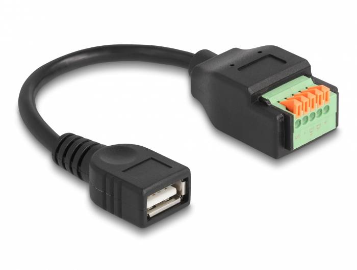 Schwarzes USB-Kabel mit Adapter, der einen USB-Anschluss mit einer grünen, blockförmigen Klemmenleiste verbindet.