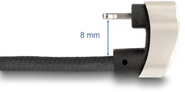 Seitliche Nahaufnahme eines Steckverbinders mit Messung '8 mm' zwischen Stecker und Ummantelung, schwarzes Kabel führend.