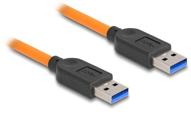 Zwei orangefarbene USB-Kabel mit schwarzen Steckern, die blaue USB 3.0-Anschlüsse zeigen.