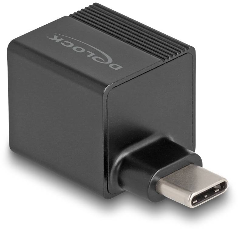 Ein schwarzer USB-C-Adapter mit rechteckigem Gehäuse und integriertem Anschluss, der für das Anschließen von Geräten verwendet wird.