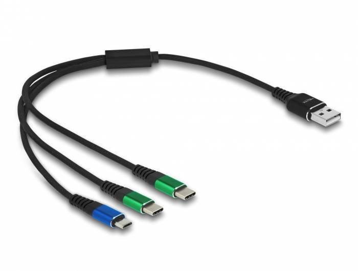 Mehrfachladekabel mit einem USB-Anschluss auf einer Seite und drei USB-C-Anschlüssen mit blauen, grünen und roten Markierungen.