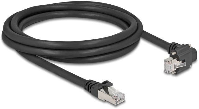 Ein schwarzes Ethernet-Kabel mit RJ45-Steckern an beiden Enden, geeignet für Netzwerkverbindungen.