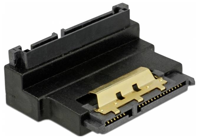 Ein schwarzer SATA-Stromanschlussadapter mit goldenen Kontaktpins.