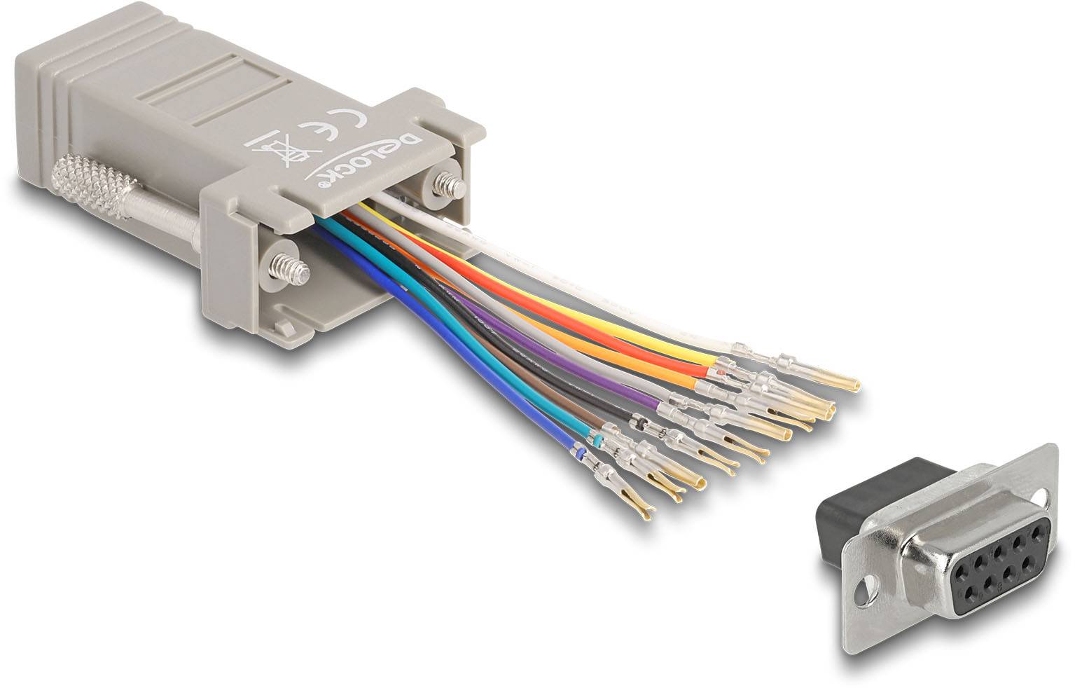 DE-9-Adapter mit offenliegenden Kabeln links und eine DE-9-Buchse rechts.