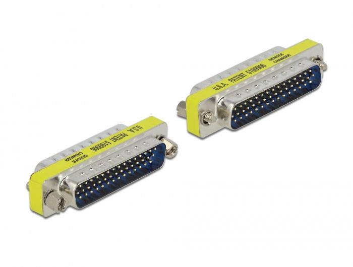 Zwei Computerstecker mit mehreren Pins, gelb markiert mit Aufschrift 'USA Patent 5999060', verwendet für technische Verbindungen.