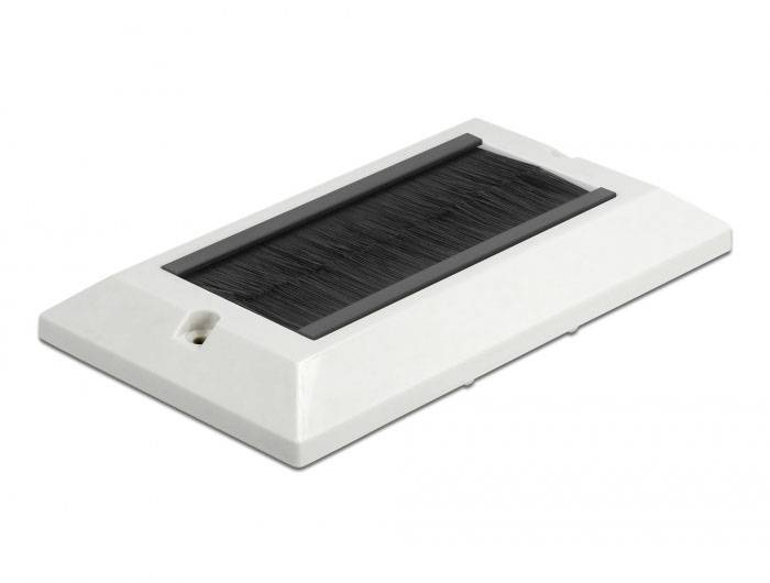 Eine weiße, rechteckige Borstenleiste mit schwarzem Einsatz, in einem flachen Gehäuse, möglicherweise zur Kabeldurchführung.