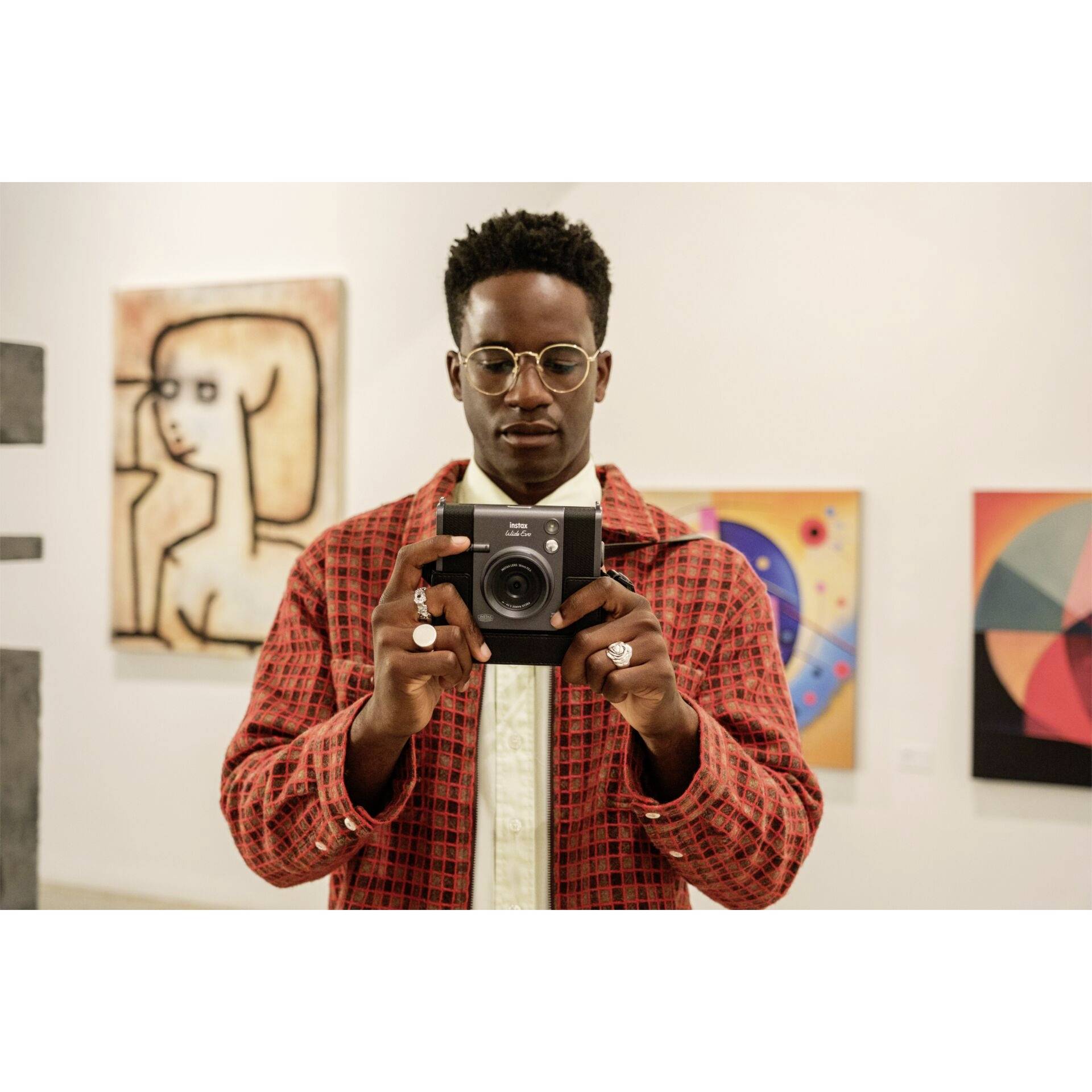 Fujifilm Instax Wide Evo Sofortbildkamera Schwarz Bluetooth, Integrierter Akku, mit eingebautem Blitz