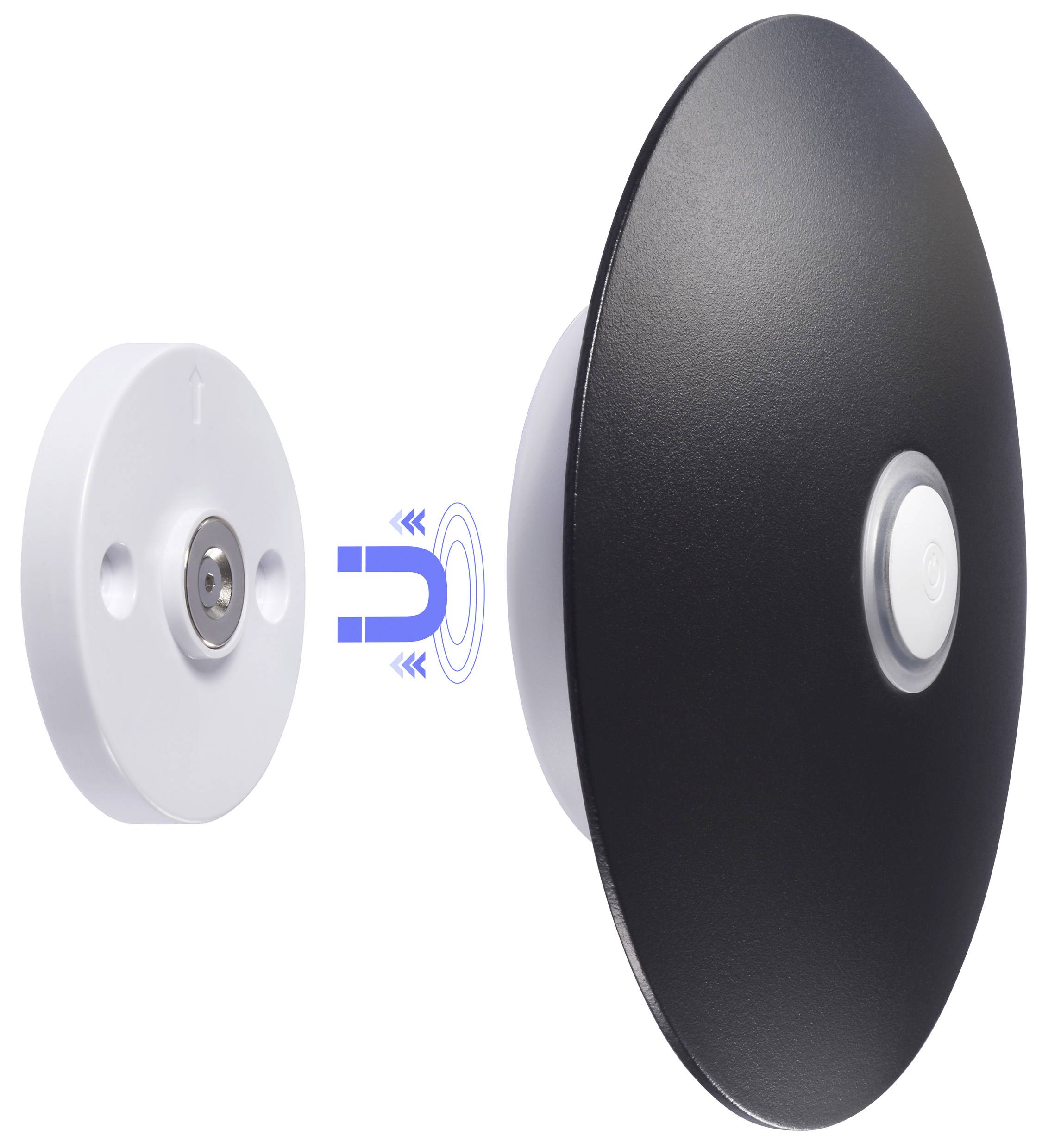Ein magnetisches drahtloses Ladegerät, das mit seiner wandmontierten Basis ausgerichtet wird. Pfeile zeigen die magnetische Verbindung zwischen den beiden Komponenten.