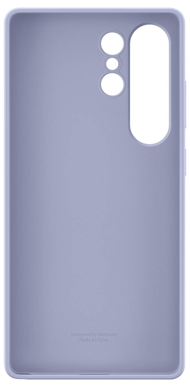 Hülle für ein Smartphone, aus hellblauem Kunststoff, mit Aussparungen für Kamera und Tasten, zeigt 'Designed by Samsung, Made in China'.