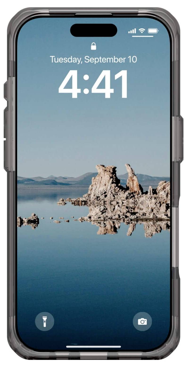 Ein Smartphone zeigt den Sperrbildschirm mit der Zeit 4:41 am Dienstag, 10. September. Hintergrund: Felsen in einem ruhigen See.