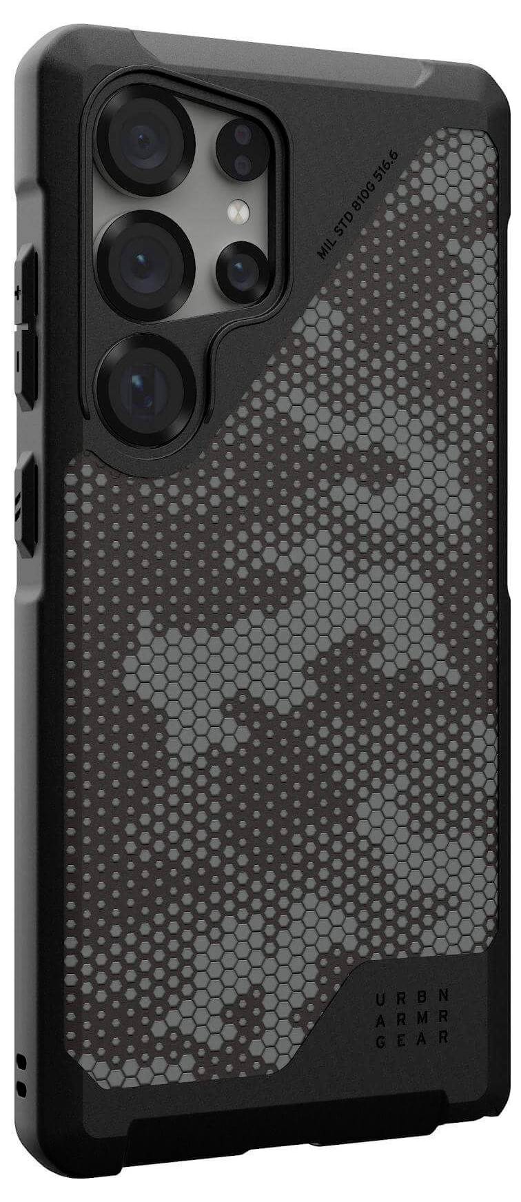 Schwarzes Handy mit robuster Hülle und geometrischem Muster auf der Rückseite, inklusive drei Kameralinsen.