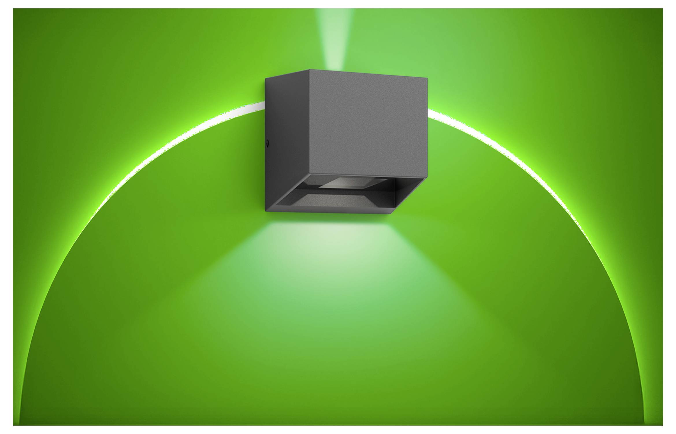 Grüne abstrakte Grafik mit einer Wandleuchte in Grau, die nach unten scheint und über einem leuchtenden gekrümmten Bogen strahlt, was Beleuchtung oder Energie andeutet.