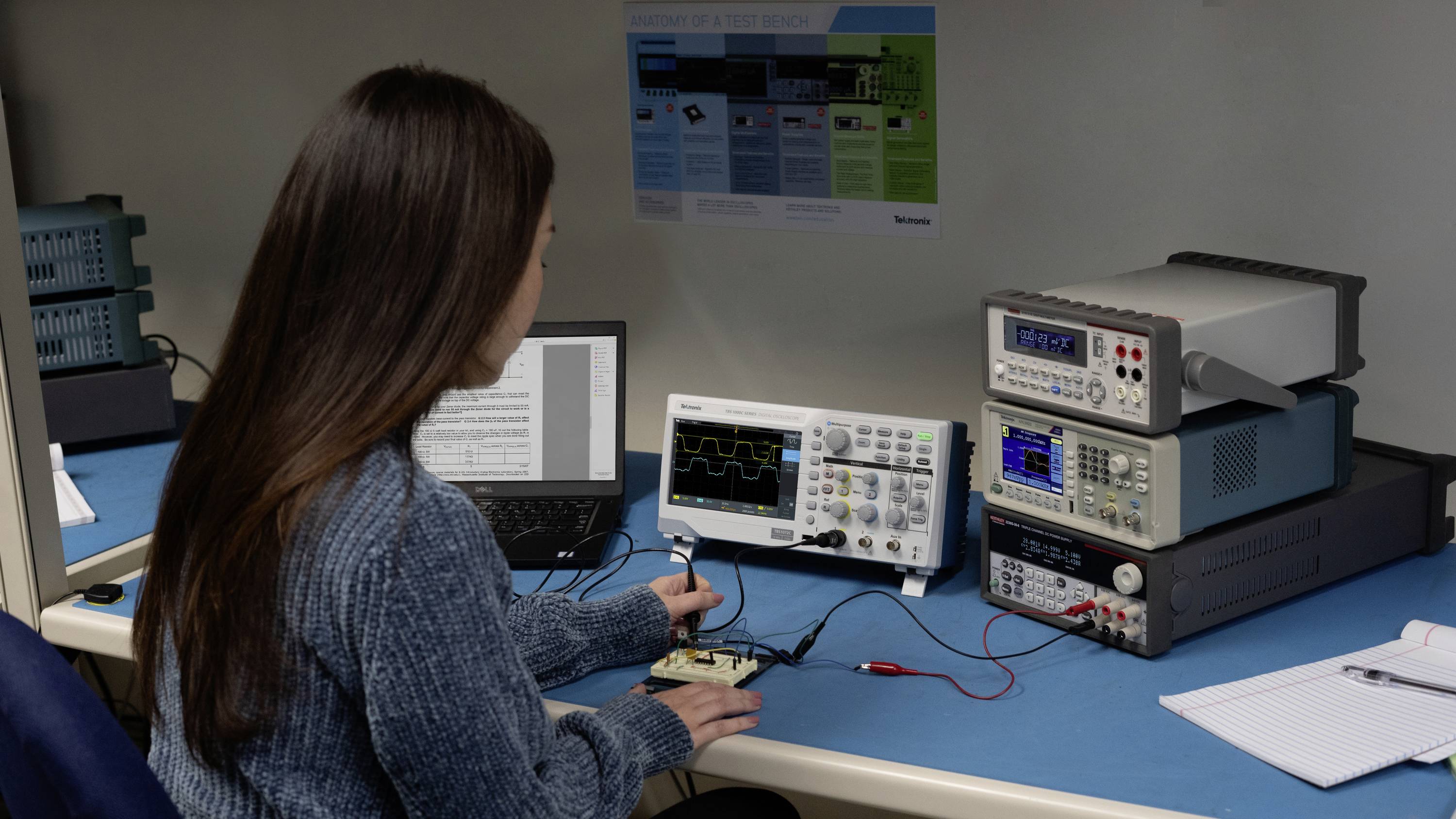 Tektronix TBS1052C-EDU Digital-Oszilloskop 50MHz 2-Kanal 1 GSa/s 20 kpts 1St.