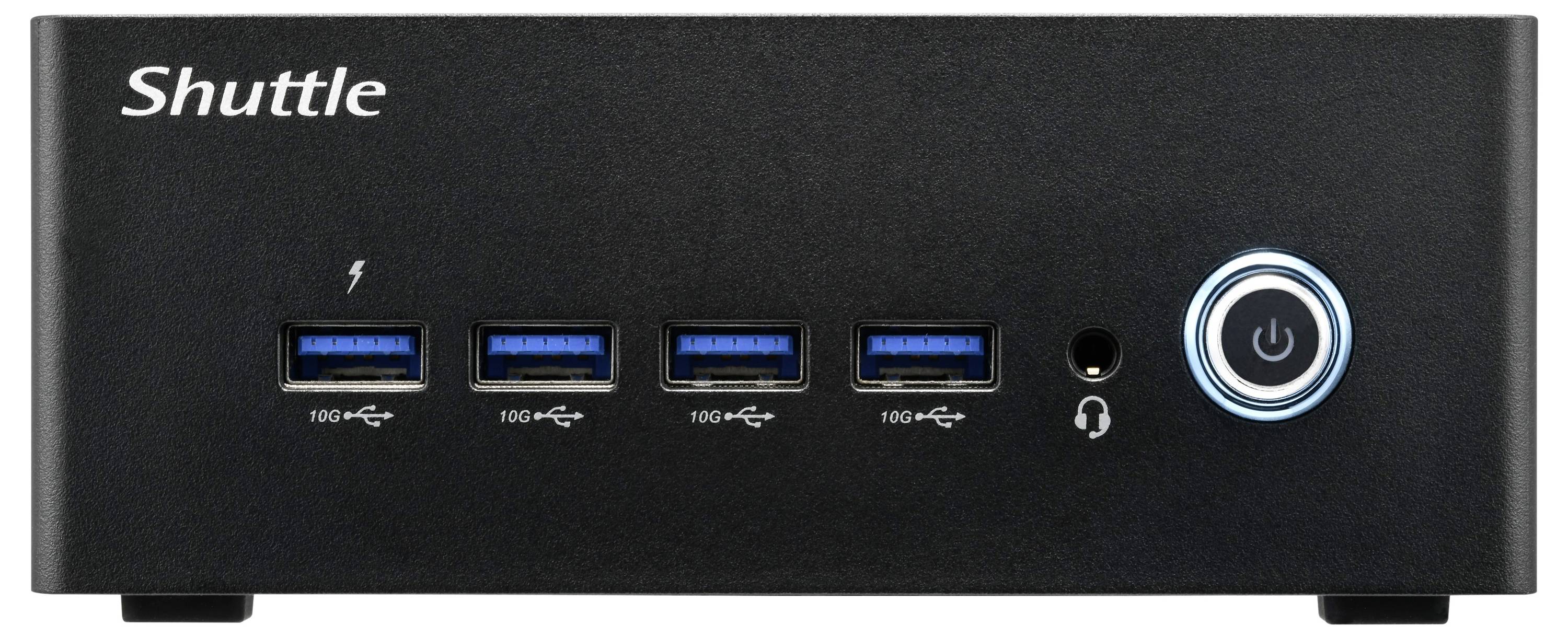 Ein schwarzer Mini-PC mit der Aufschrift 'Shuttle', vier USB-Anschlüssen, einem Kopfhöreranschluss und einem beleuchteten Ein-/Ausschalter.