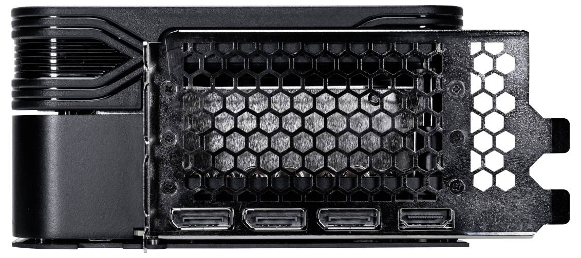 Eine schwarze Grafikkarten-Rückseite mit drei DisplayPort-Anschlüssen und einem HDMI-Anschluss in einem Gitterdesign.