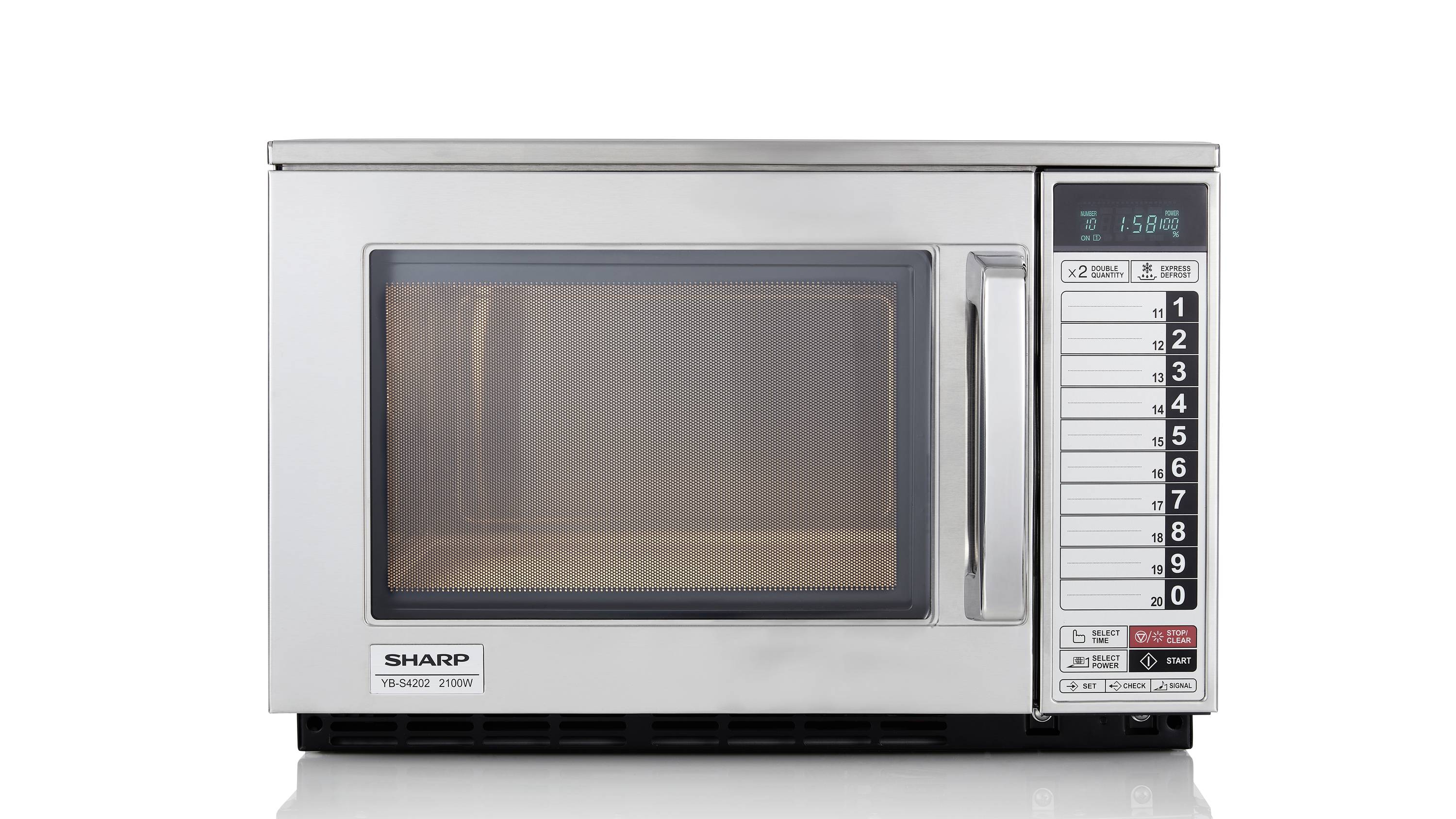 Silberne Mikrowelle mit digitalem Display und numerischen Bedienelementen an der rechten Seite. Hauptfunktion: Speisen erhitzen.