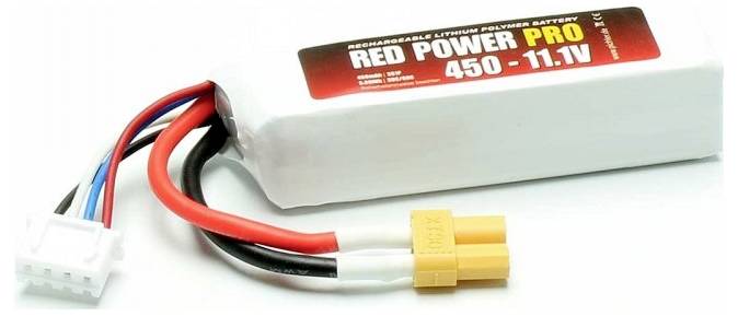 Lithium-Polymer-Akku mit drei Kabeln und gelbem Anschluss, beschriftet mit 'RED POWER PRO 450 - 11.1V'.