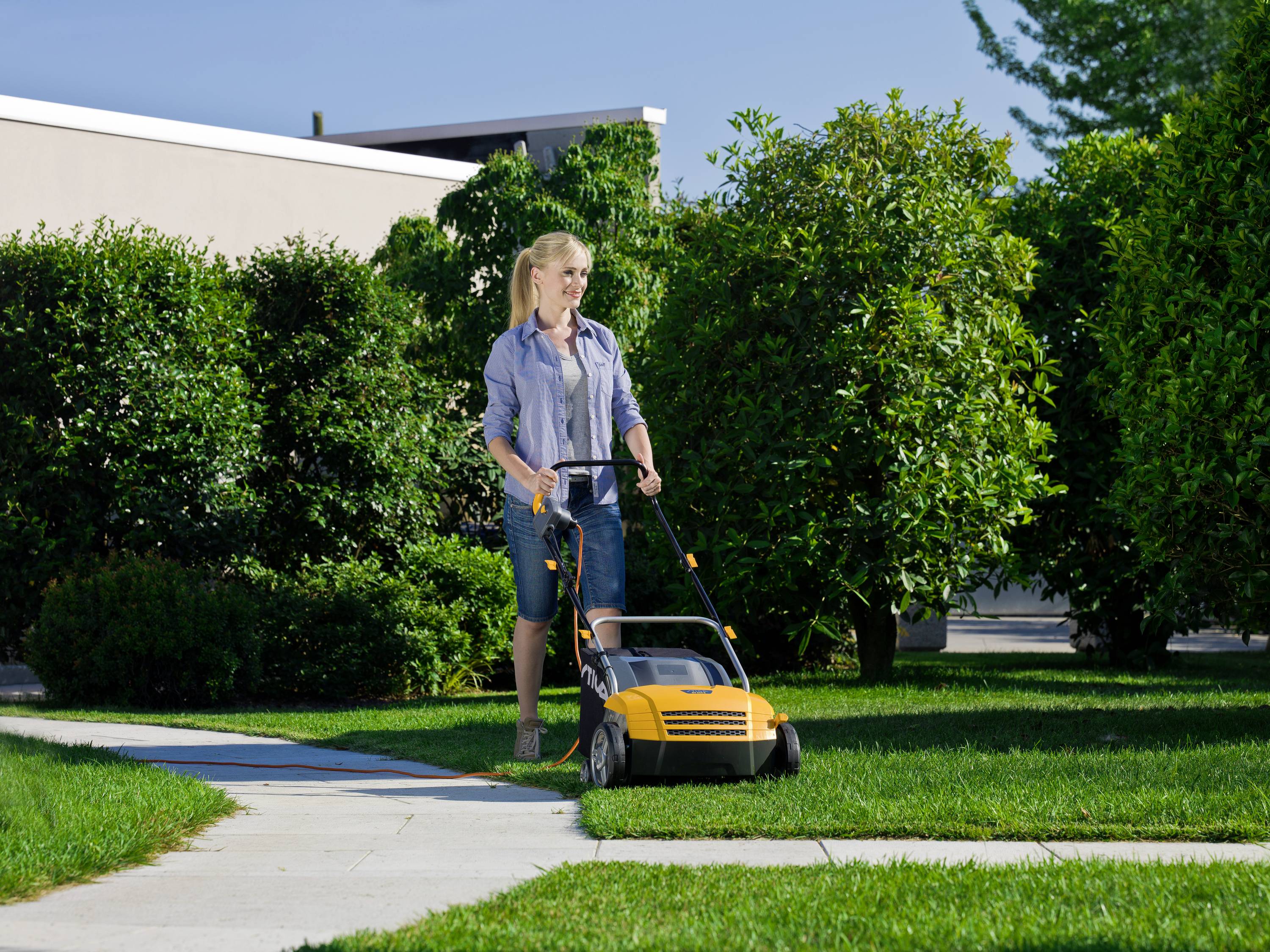 STIGA SV 213 E Elektro Vertikutierer Arbeitsbreite 32cm