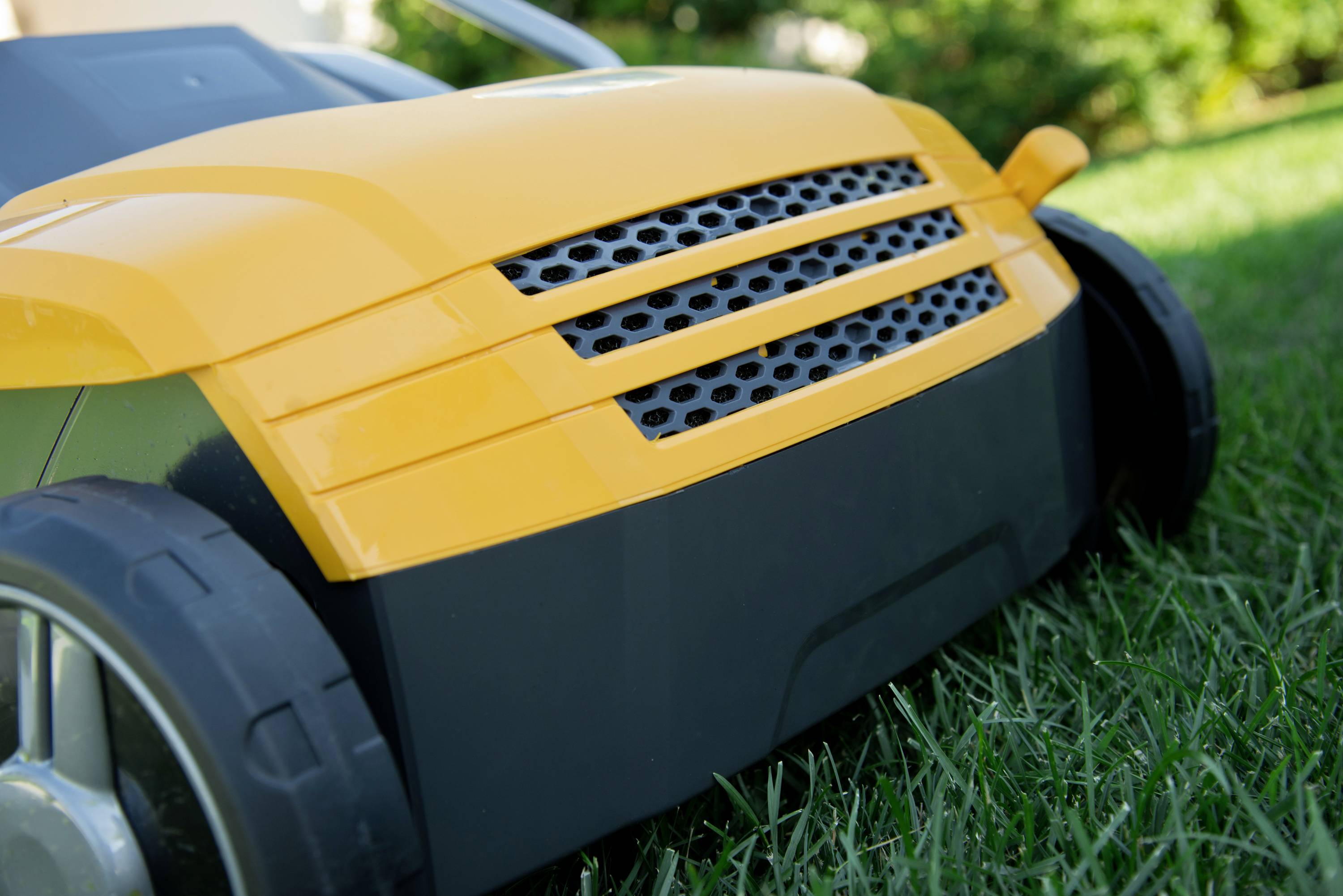 STIGA SV 213 E Elektro Vertikutierer Arbeitsbreite 32cm