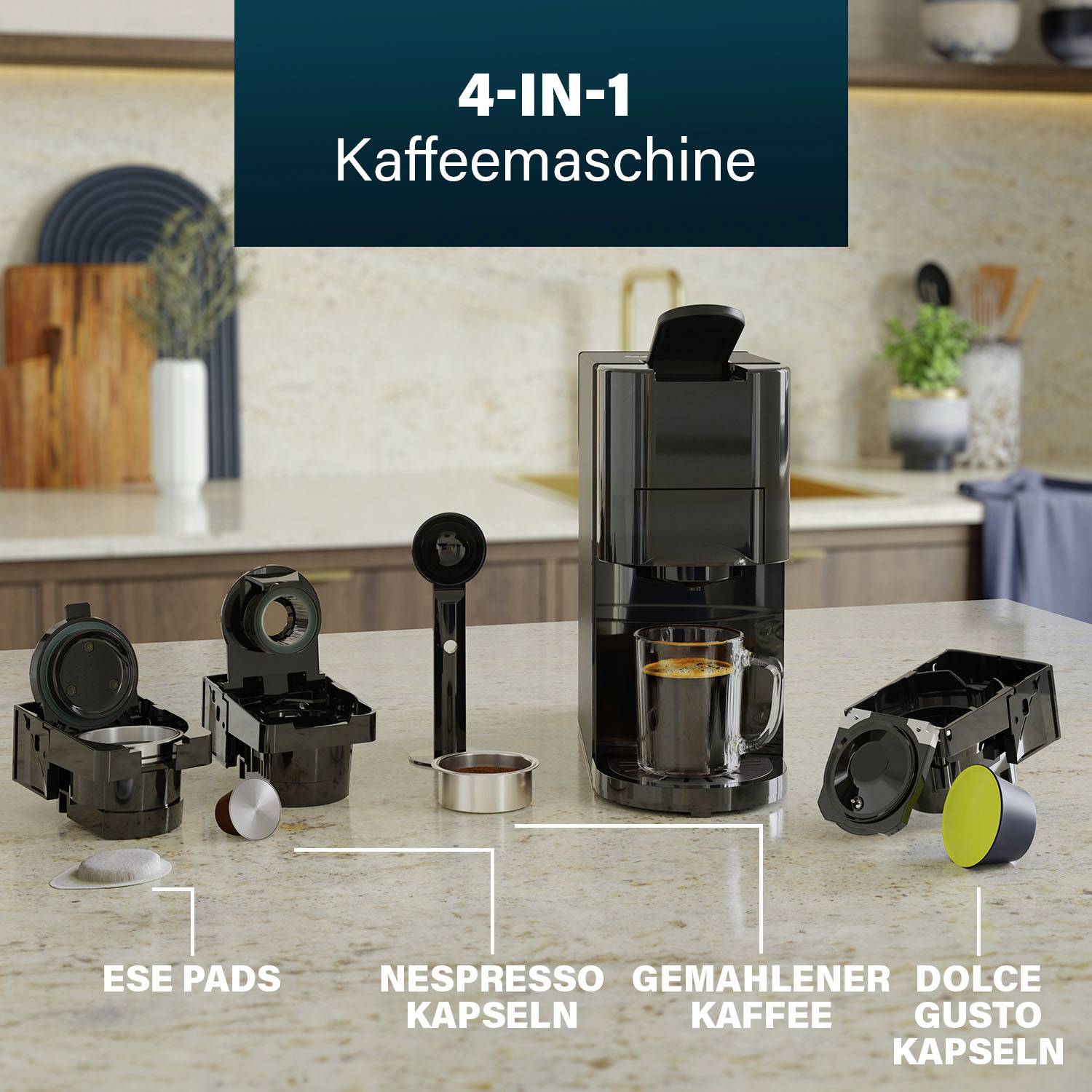 '4-in-1 Kaffeemaschine'. Die Maschine steht auf einer Küchentheke. Vor der Maschine sind ESE Pads, Nespresso Kapseln und eine Tasse.