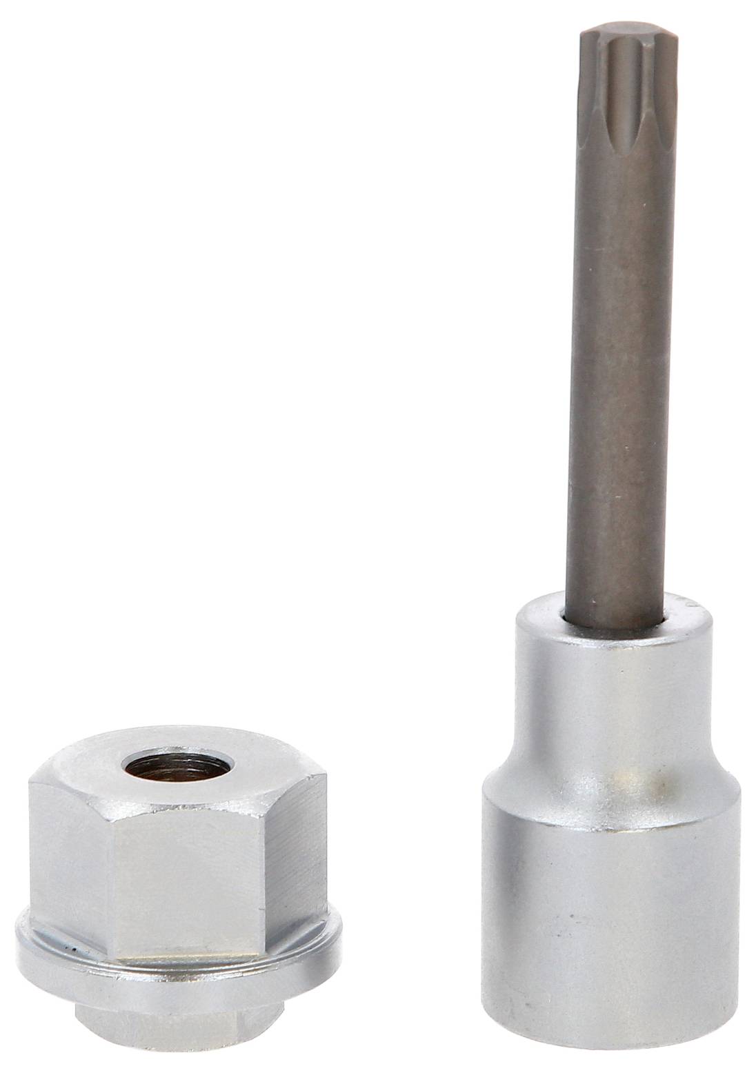 Ein metallischer Adapter und Bit-Aufsatz, beide zylinderförmig. Der Adapter hat ein Sechskantloch, der Bit-Aufsatz hat einen runden Schaft.
