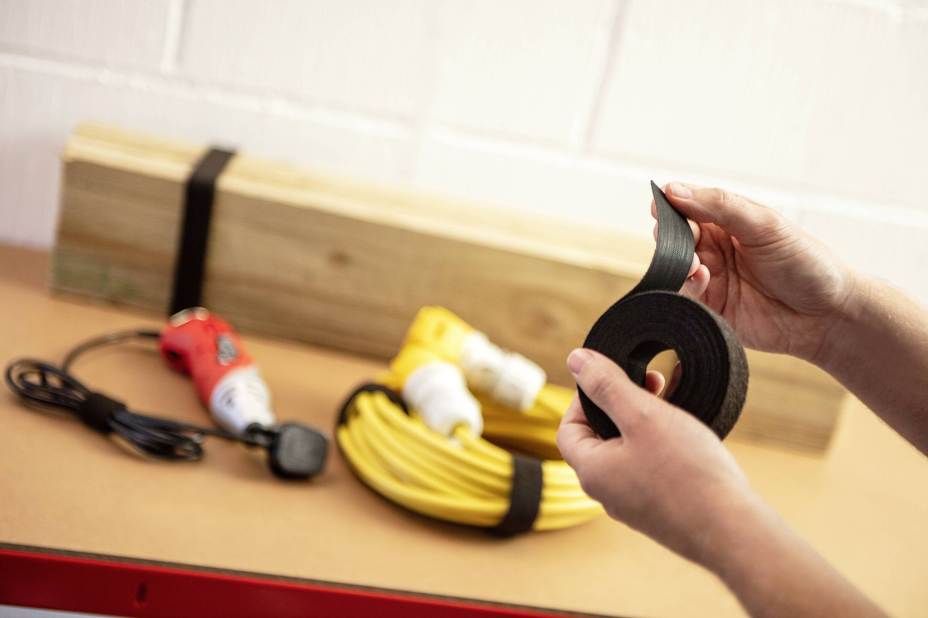 VELCRO® Universal Klettband zum Bündeln Haft- und Flauschteil (L x B) 15m x 3cm Schwarz 15m