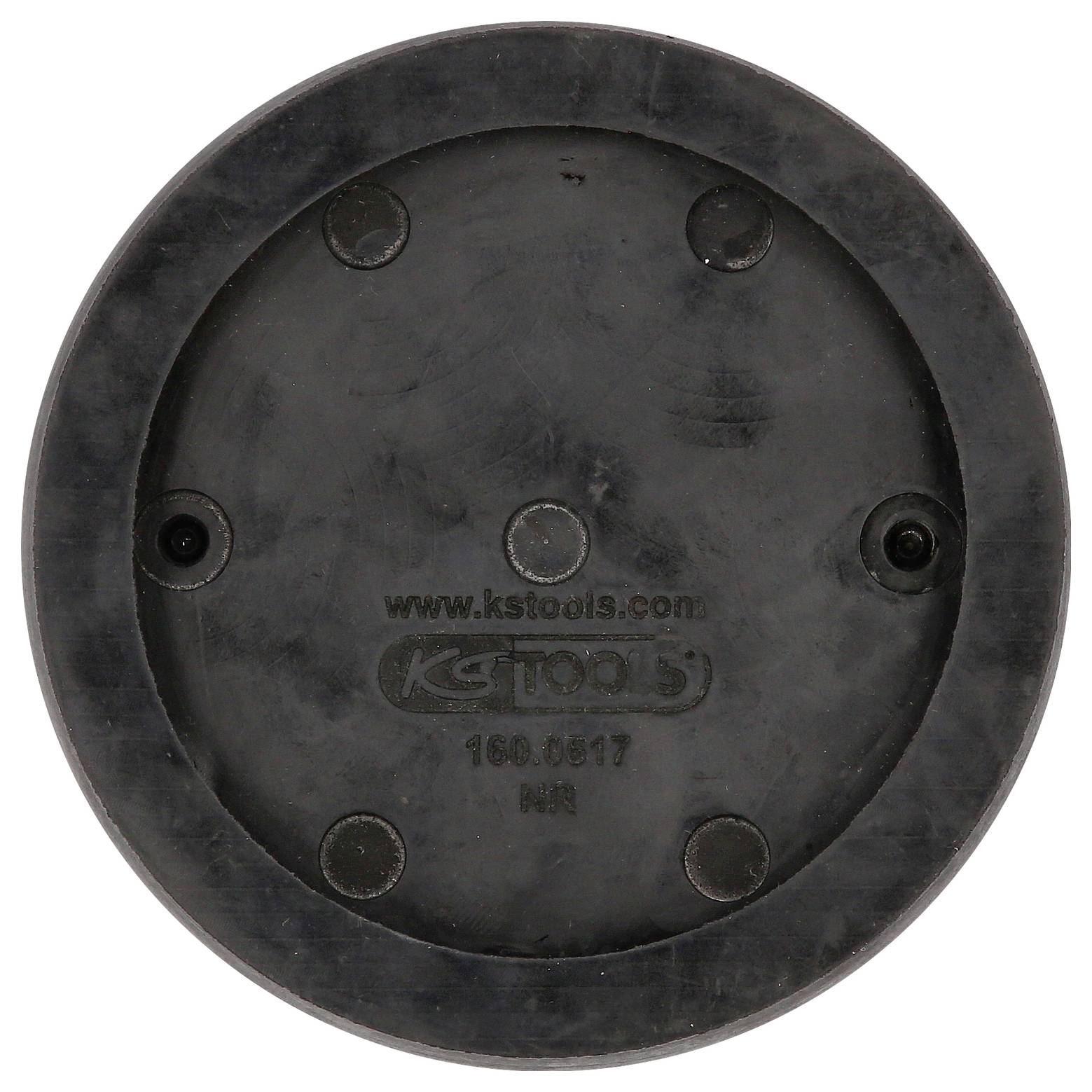 Schwarze runde Gummiunterlage mit fünf erkennbaren Punkten und der Aufschrift 'www.kstools.com'.