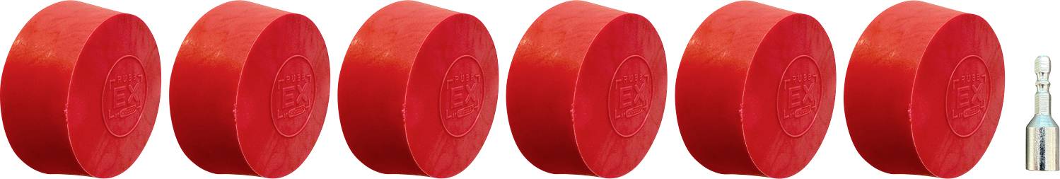 Sechs rote Flaschendeckel nebeneinander und ein Wasserhahn rechts daneben.