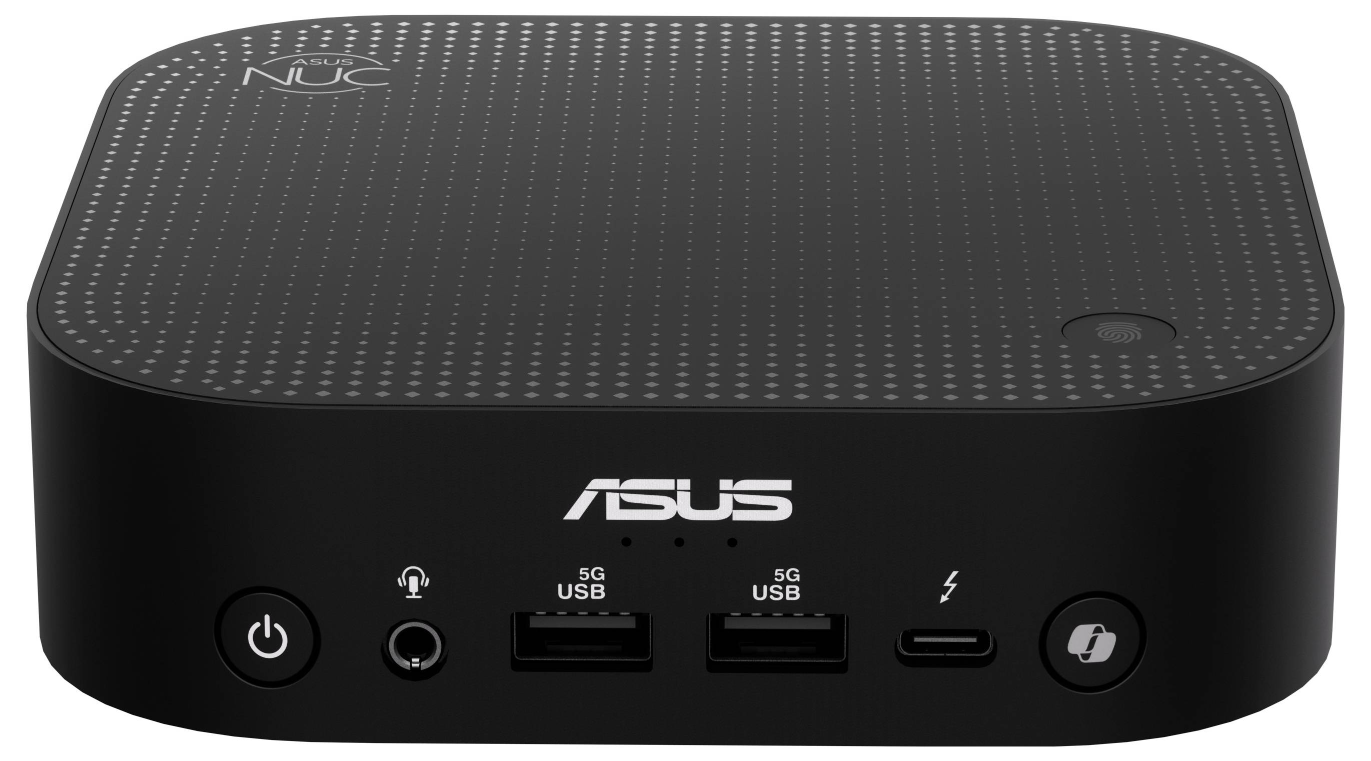 Ein schwarzer Mini-PC mit einer strukturierten Oberfläche. Auf der Vorderseite befinden sich der Einschaltknopf, zwei USB-Anschlüsse und ein Kopfhöreranschluss.