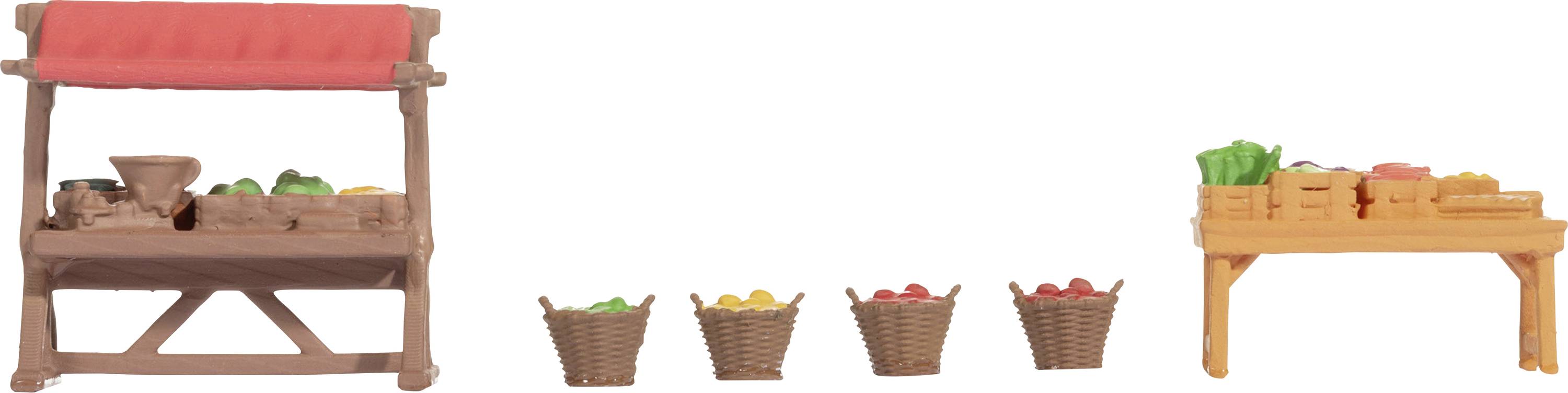 Ein Miniaturmarktstand mit roten Markisen zeigt Körbe voller verschiedener Gemüse. Links ein größerer, rechts ein kleinerer Tisch.