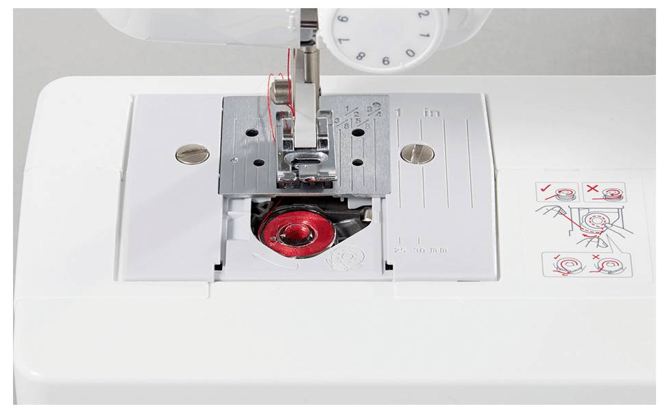 Brother Freiarmnähmaschine KE14SVM1 LED-Licht Weiß