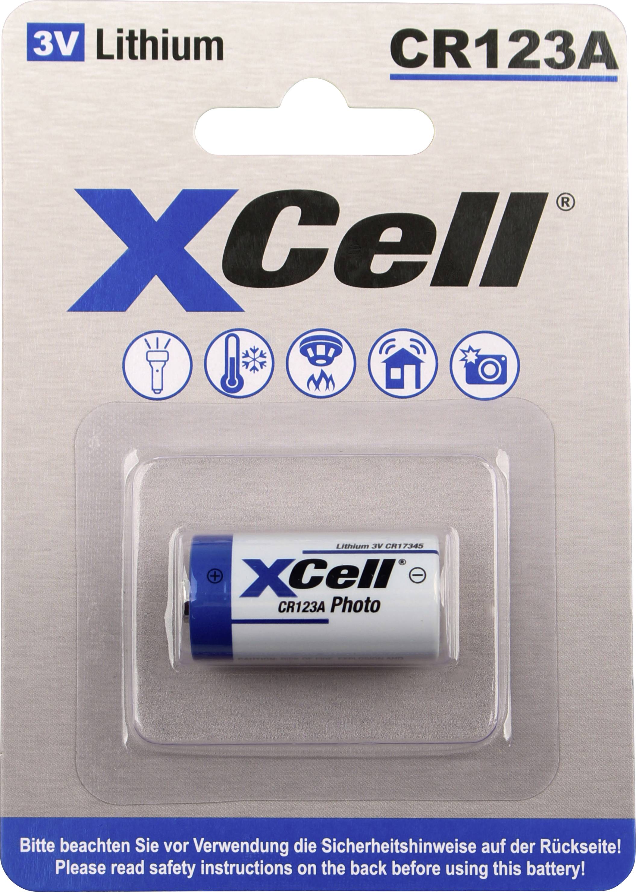 Lithium-Batterie CR123A von XCell in der Verpackung. 3V Spannung. Sicherheitshinweise auf der Rückseite beachten.