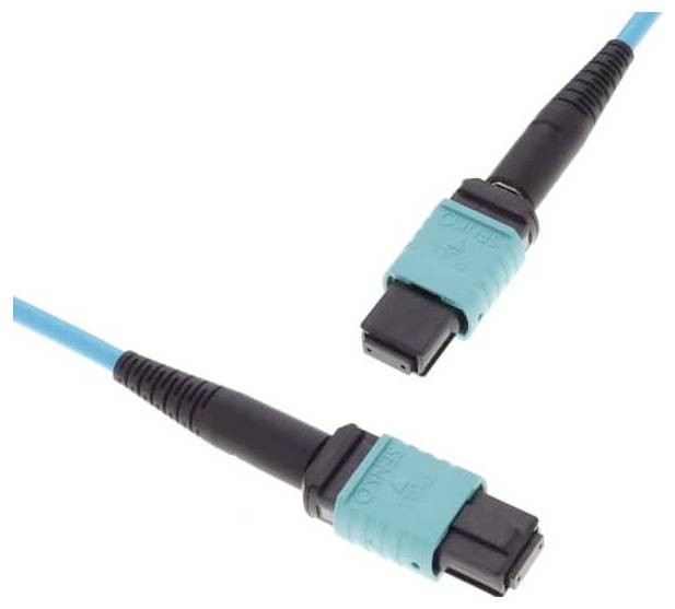 Zwei türkis-schwarze Lichtwellenleiterkabelstecker auf weißem Hintergrund.