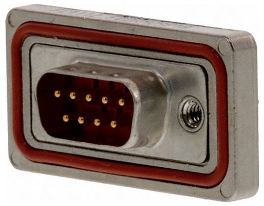 Ein metallischer rechteckiger Stecker mit mehreren Kontaktstiften, umhüllt von einem rötlichen Gummirahmen zur Isolierung und zum Schutz.