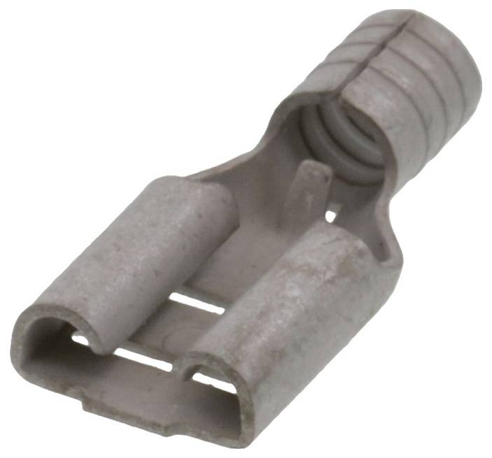 Ein Metallstecker mit isolierter Ummantelung, geeignet für elektrische Verbindungen. Quadratische Öffnung am Ende für Drahtanschluss.