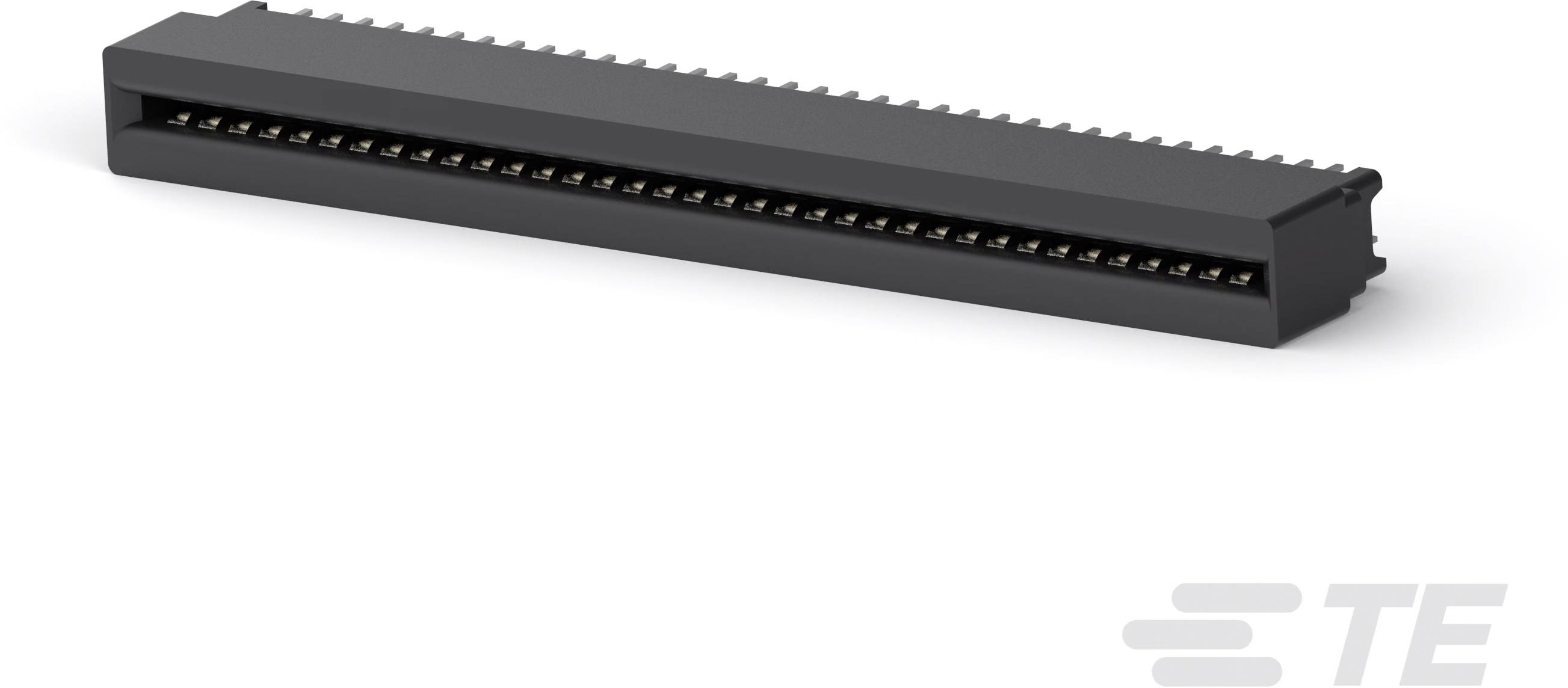 Schwarzer elektronischer Steckverbinder, rechteckig, seitliche Ansicht.  Es hat mehrere parallele Pins im Inneren des Gehäuses.