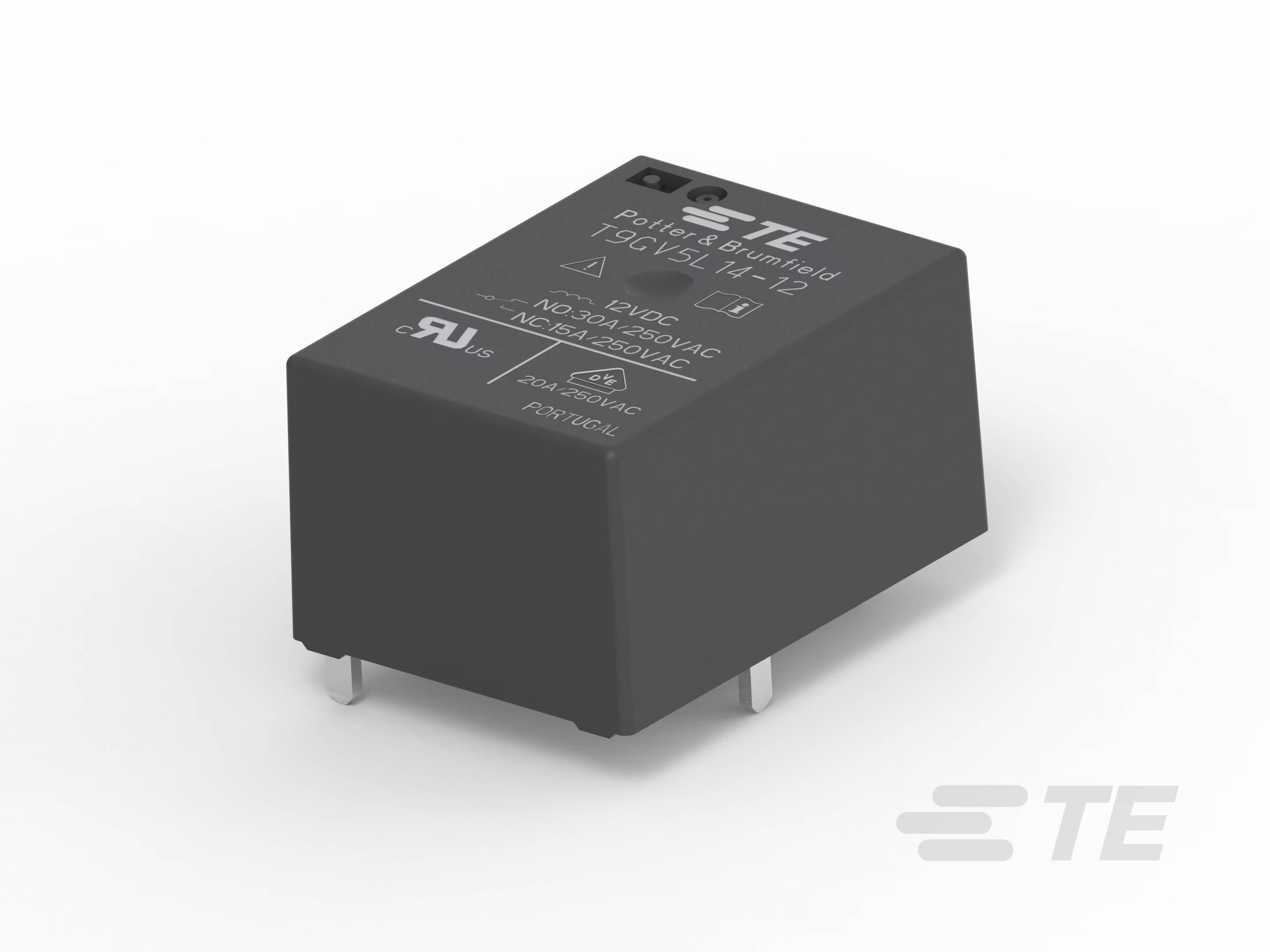 Relais T9G von TE Connectivity, schwarz, mit technischen Details auf der Oberseite; kompakte Bauform für elektronische Anwendungen.