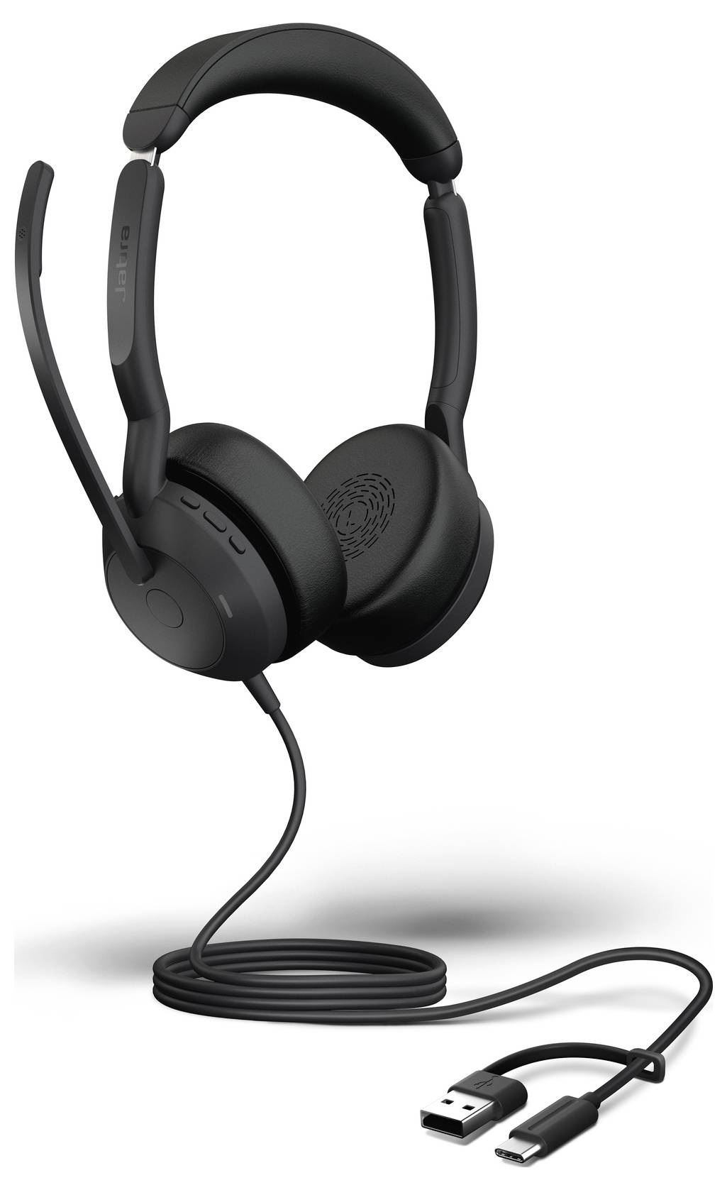 Schwarzes Headset mit Mikrofon und USB-Anschlusskabel. Das Headset ist für den Einsatz an Computern oder anderen Geräten geeignet.