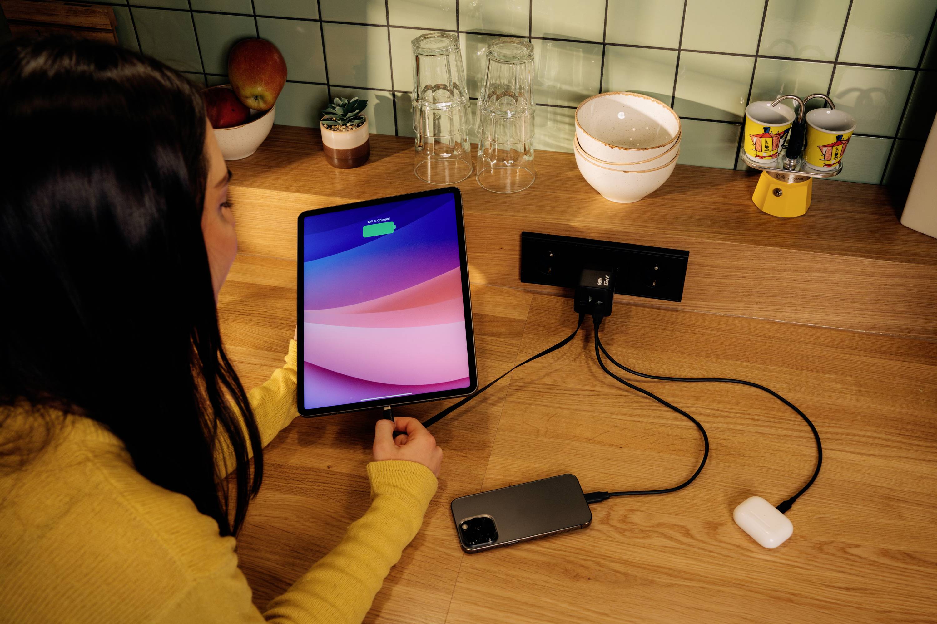 Verbatim GaN Charger 65W Reiseladeadapter 65W 1x USB-A, 1x USB-C® USB PD, USB PD 3.0, QC 3.0 Schwarz Schnellladegerät, GaN, mit