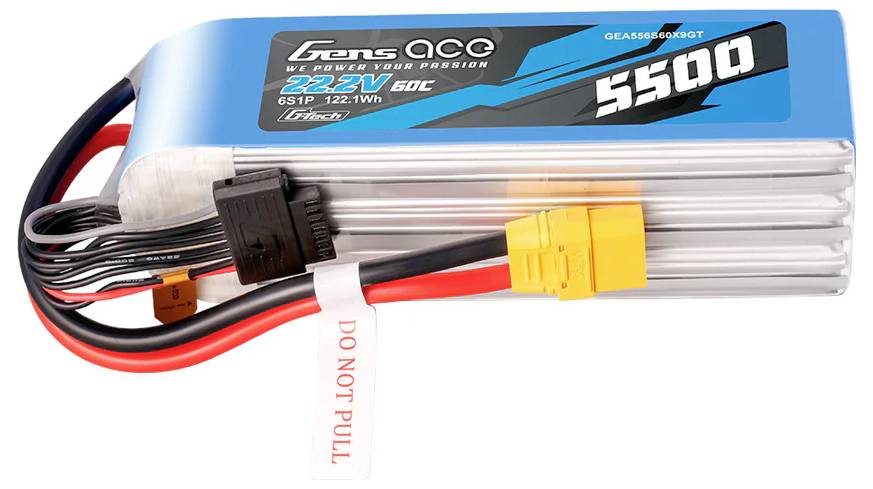 Blauer Lithium-Polymer-Akku der Marke 'Gens ace' mit 5500 mAh, 22,2 V, 60C, mehrere Kabel und Anschlüsse. Aufschrift 'DO NOT PULL'.